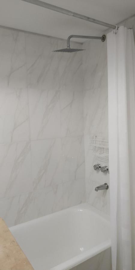 Departamento En Apart Hotel, Excelente Ubicacion En Microcentro Буенос Айрес Екстериор снимка
